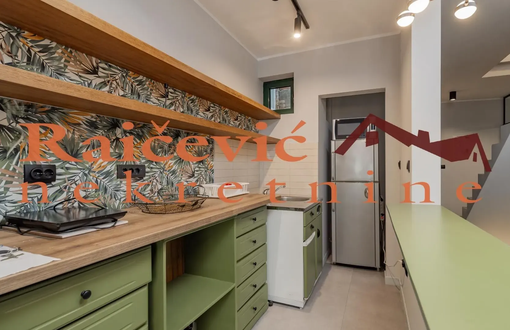 Rent, office space, 152m², Voždovac Sve Podlokacije, Beograd