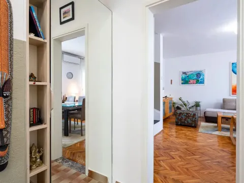 Izdavanje, trosoban stan, 100m², Dalmatinska ulica, Podgorica - image 8