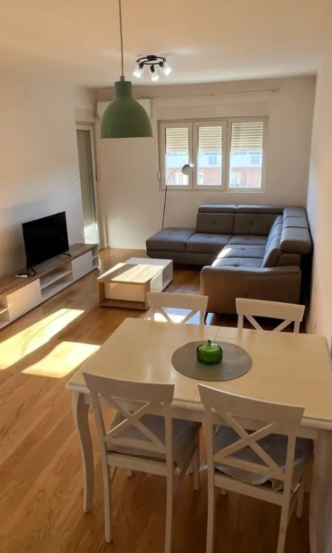 Prodaja, jednosoban stan, 49m², Central Point, Podgorica