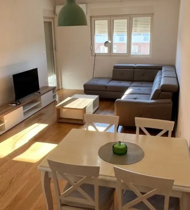 Prodaja, jednosoban stan, 49m², Central Point, Podgorica