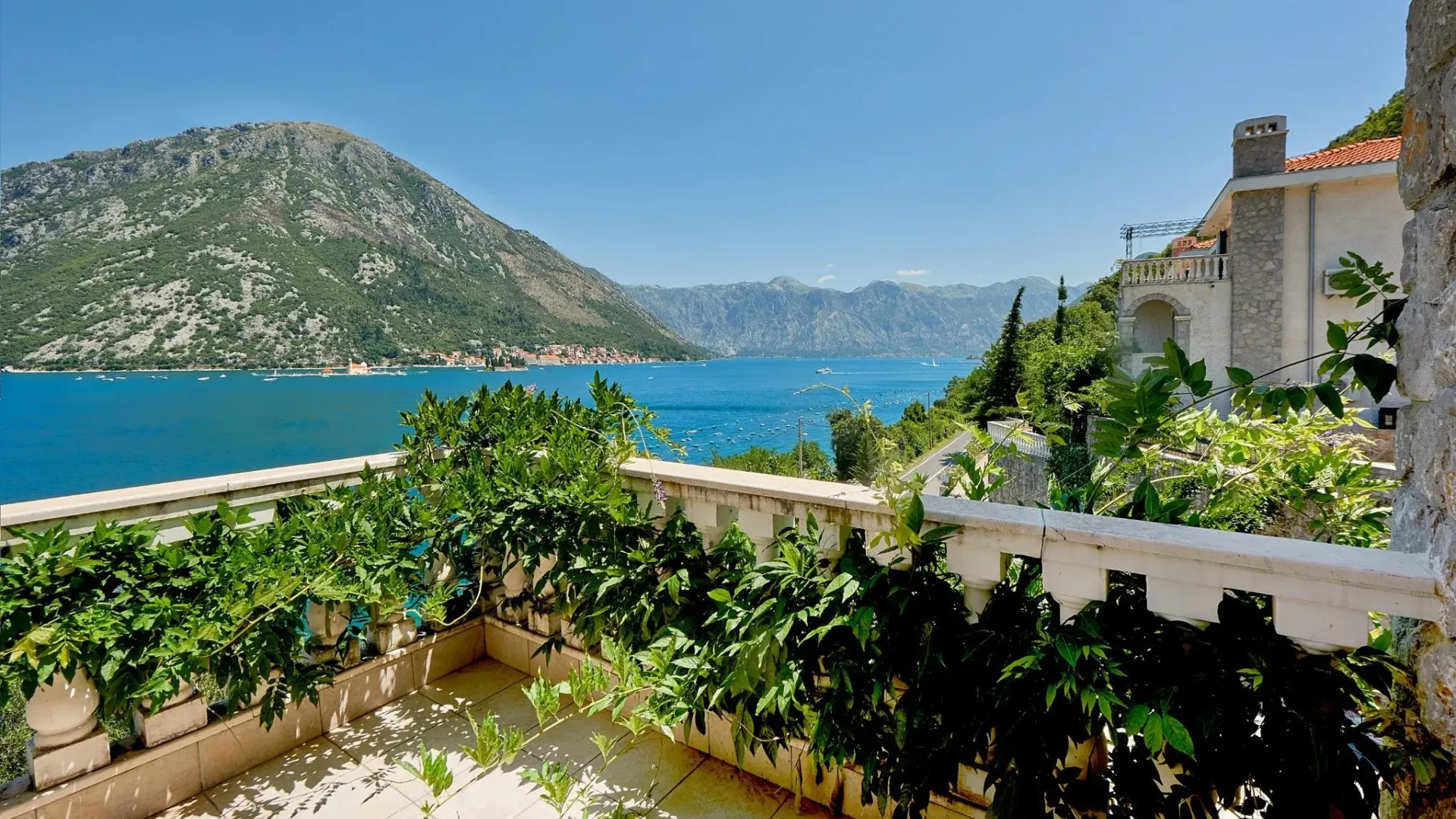 Sale, house, 235m², Kostanjica, Kotor
