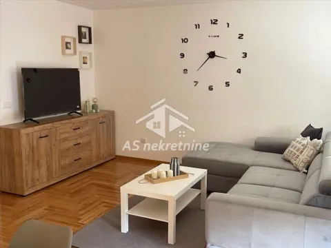 Stan in Voždovac Sve Podlokacije