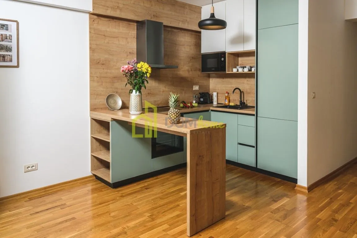 Izdavanje, dvosoban stan, 72m², Budva, Crna Gora