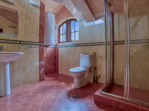 Rent, house, 278m², Stoliv, Kotor - image 18