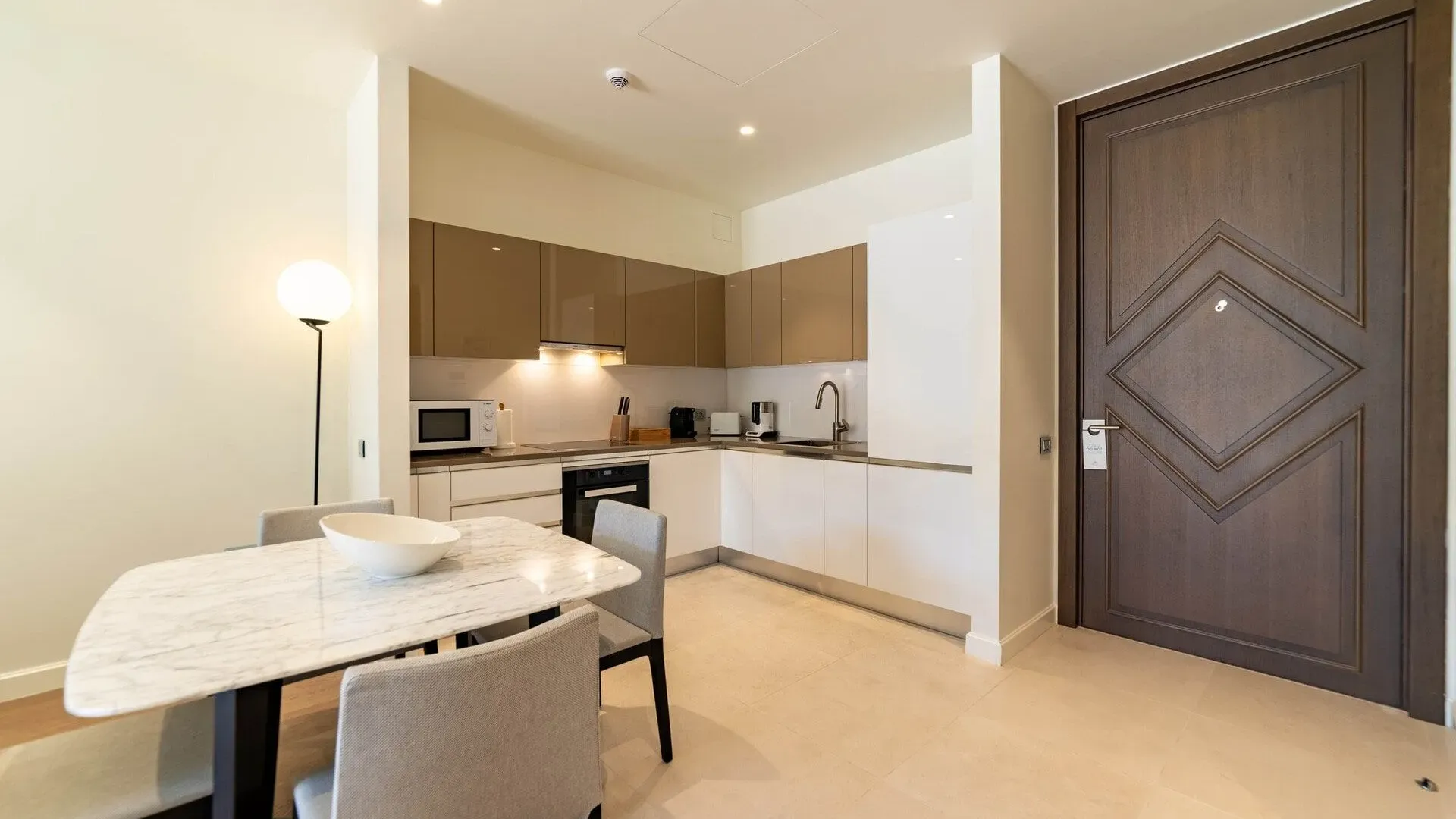 Prodaja, jednosoban stan, 90m², Portonovi, Herceg Novi