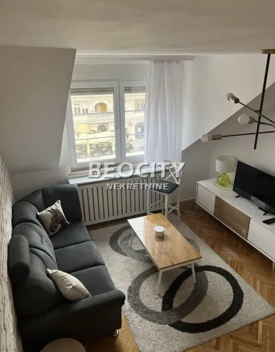 Izdavanje, trosoban stan, 100m², Centar, Novi Sad