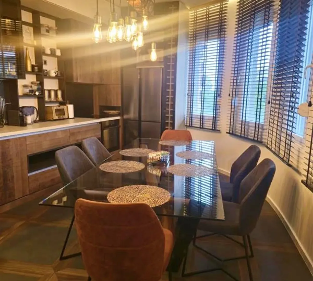 Rent, four bedroom apartment, 98m², Vračar Sve Podlokacije, Beograd