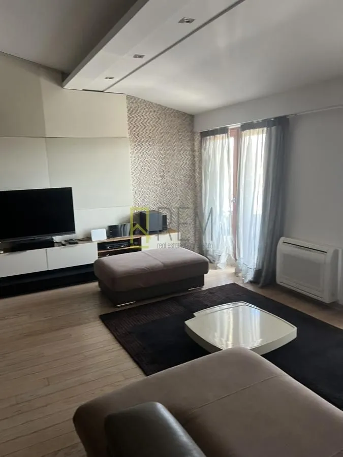 Prodaja, trosoban stan, 120m², Gorica C, Podgorica