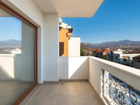 Izdavanje, trosoban stan, 142m², Podgorica, Crna Gora - image 7