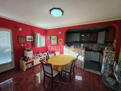 Izdavanje, kuća, 200m², Zagorič, Podgorica - image 24