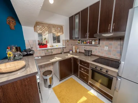 Rent, two bedroom apartment, 95m², Makedonsko naselje, Bar - image 7