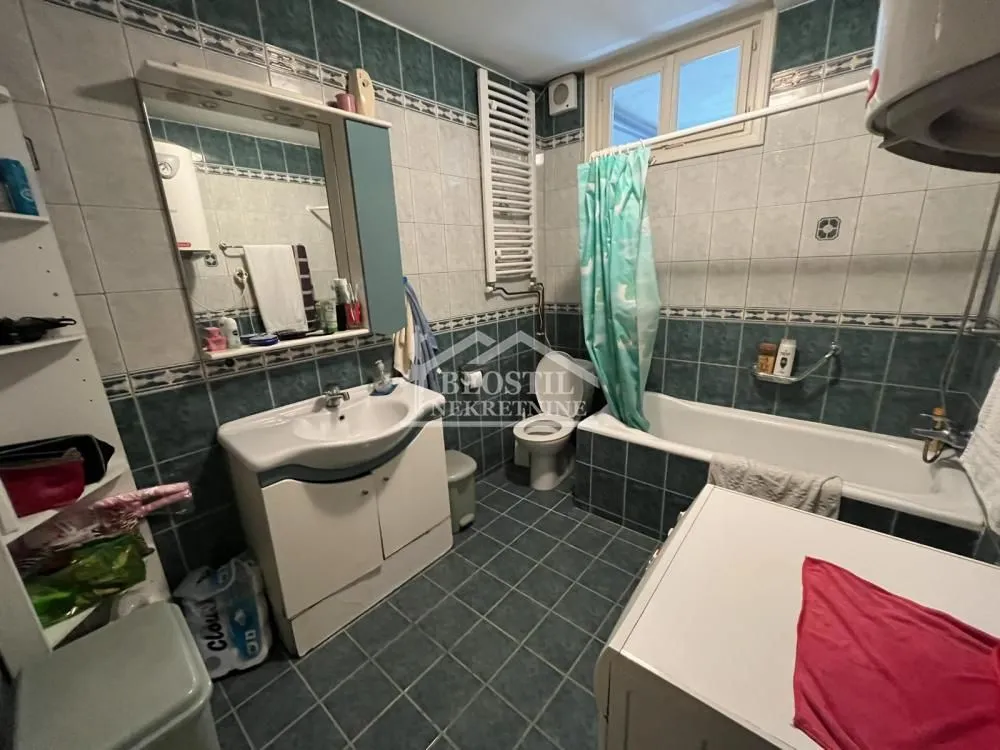 Prodaja, kuća, 987m², Jugovo, Smederevo