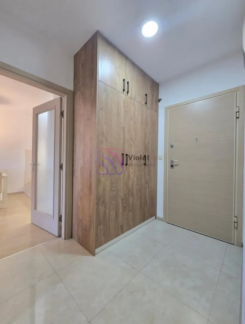 Izdavanje, dvosoban stan, 70m², City Kvart, Podgorica
