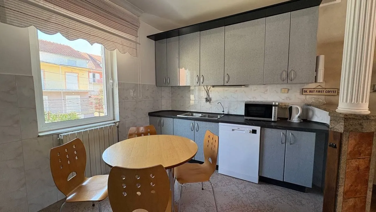 Rent, four bedroom apartment, 160m², Tivat, Crna Gora