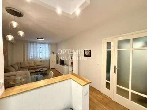 Rent, two bedroom apartment, 45m², Stari Grad, Beograd - image 3