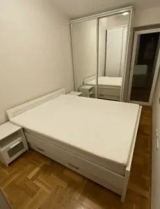 Izdavanje, dvosoban stan, 80m², Blok 9, Podgorica