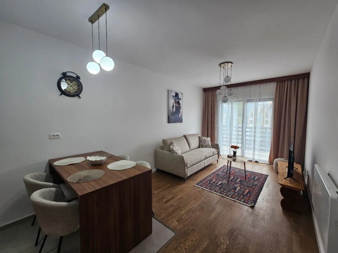 Izdavanje, jednosoban stan, 46m², Centar, Kolašin