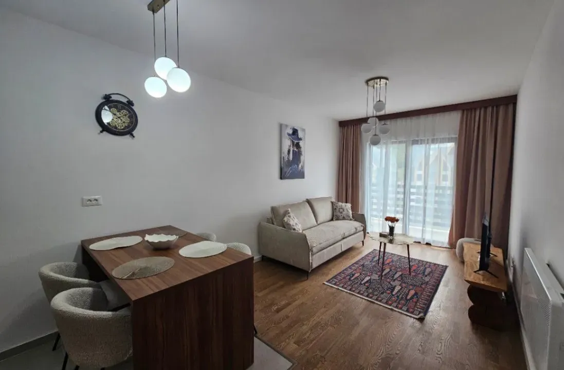 Izdavanje, jednosoban stan, 46m², Centar, Kolašin