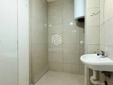 Izdavanje, dvosoban stan, 63m², Zagorič, Podgorica - image 12