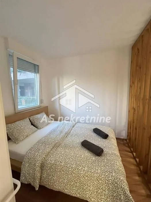 Izdavanje, stan, 34m², Stari Grad, Beograd