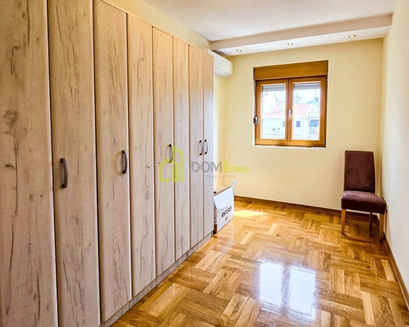 Izdavanje, trosoban stan, 95m², Momišići, Podgorica