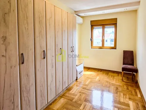 Izdavanje, trosoban stan, 95m², Momišići, Podgorica - image 24