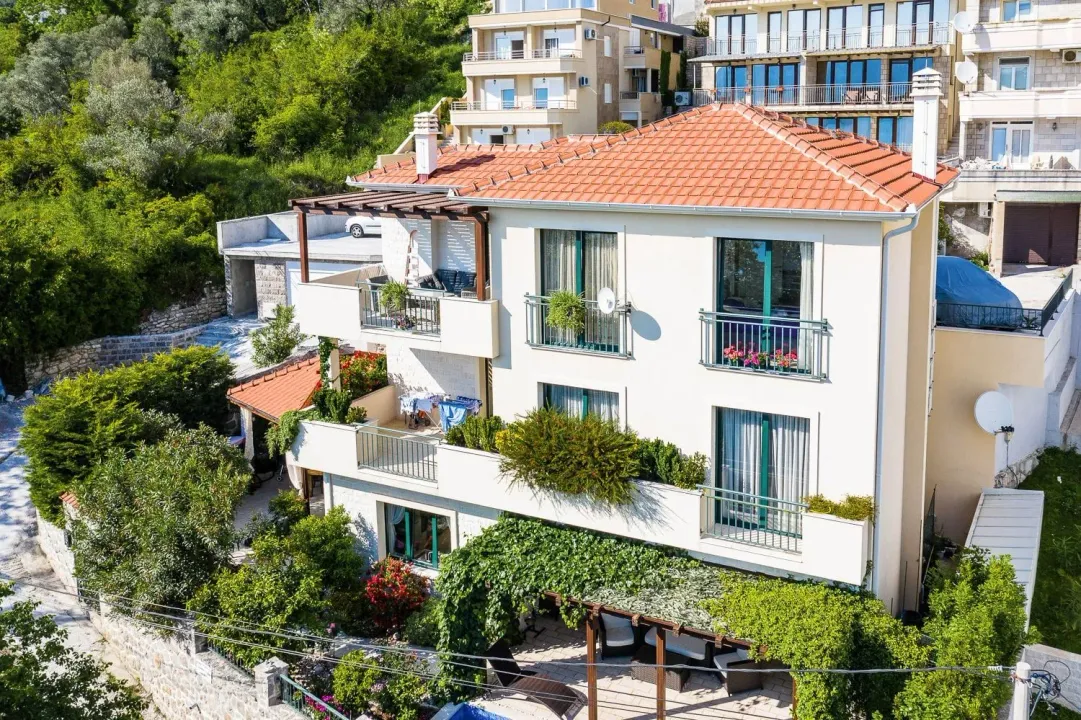 Sale, house, 240m², Tivat, Crna Gora