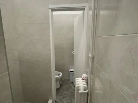 Izdavanje, poslovni prostor, 136m², Banovo Brdo, Beograd - image 17