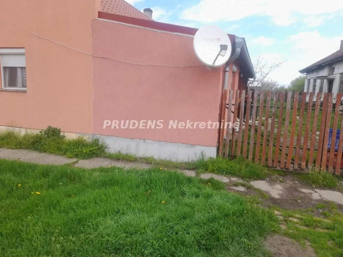 Sale, house, 90m², Deč, Pećinci