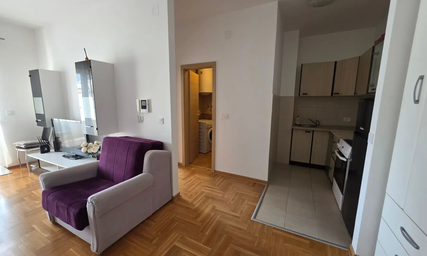 Rent, one bedroom apartment, 45m², Budva, Crna Gora
