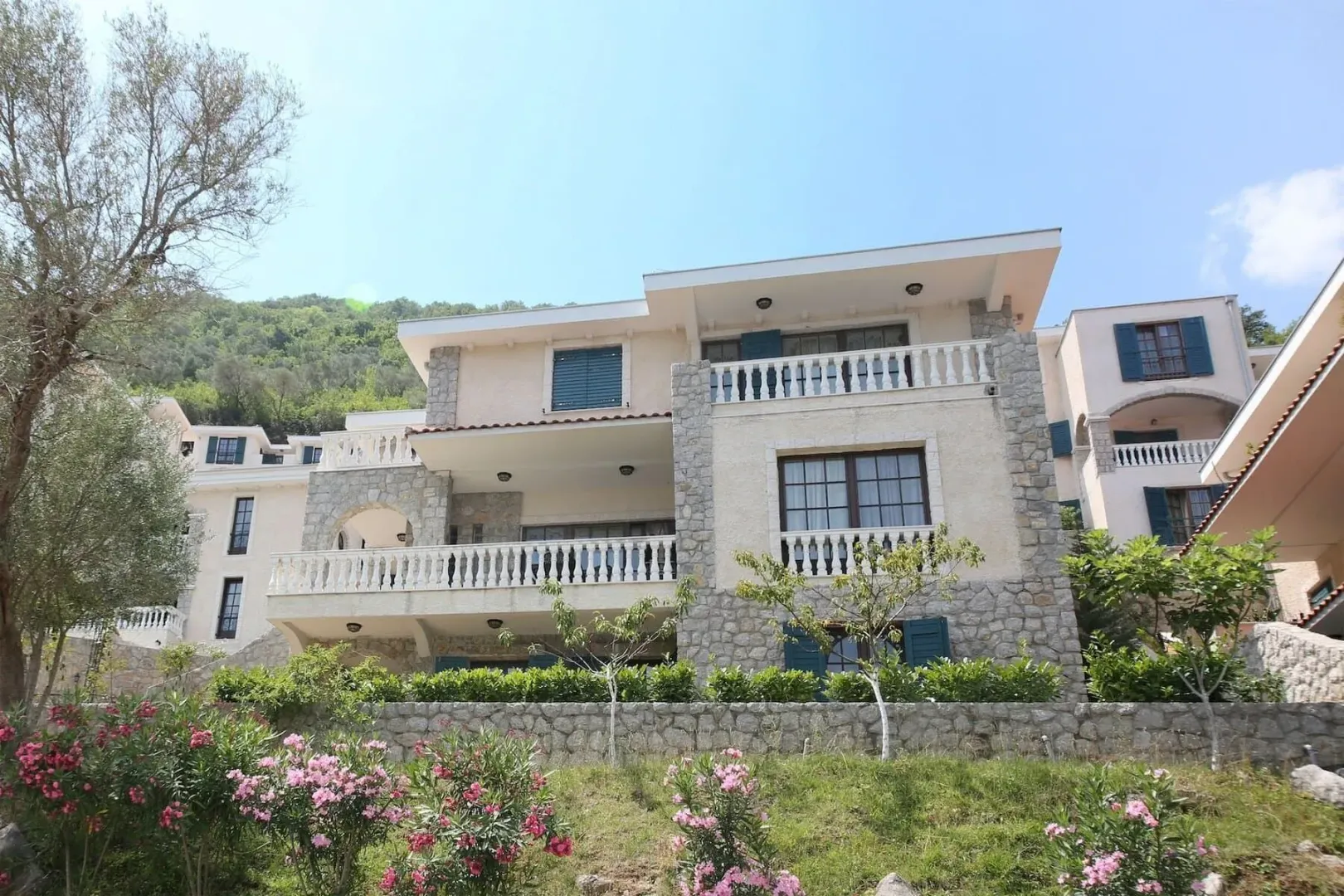 Prodaja, kuća, 235m², Kostanjica, Kotor