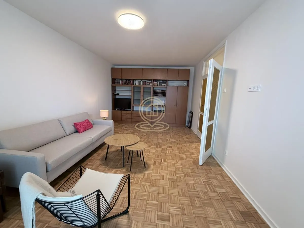 Izdavanje, četvorosoban stan, 76m², Novi Beograd Blok 61, Novi Beograd Sve Podlokacije