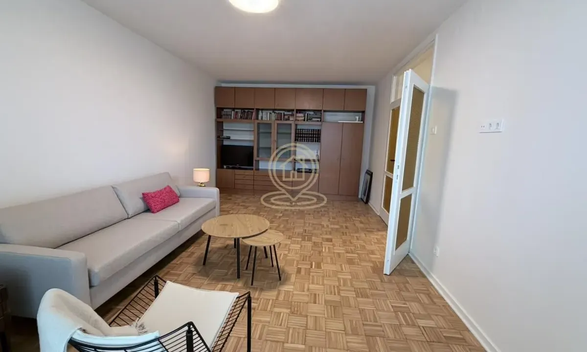 Izdavanje, četvorosoban stan, 76m², Novi Beograd Blok 61, Novi Beograd Sve Podlokacije