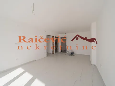 Prodaja, trosoban stan, 81m², Grocka, Beograd - image 2