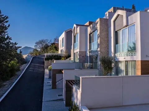 Sale, house, 286m², Tivat, Crna Gora - image 2