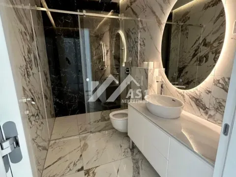 Izdavanje, kuća, 180m², Mišeluk, Petrovaradin - image 12