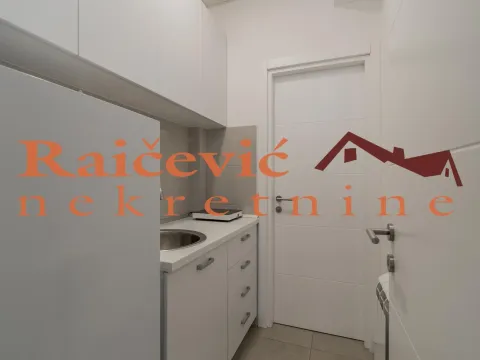 Izdavanje, poslovni prostor, 140m², Banovo Brdo, Beograd - image 16