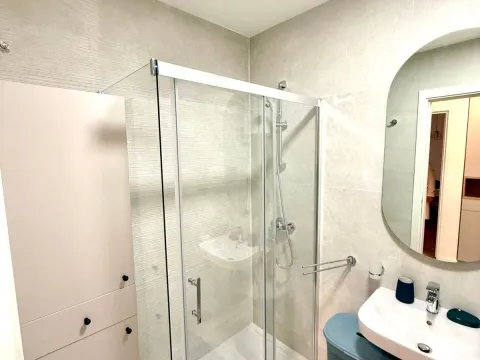 Rent, one bedroom apartment, 45m², Podgorica, Crna Gora - image 5