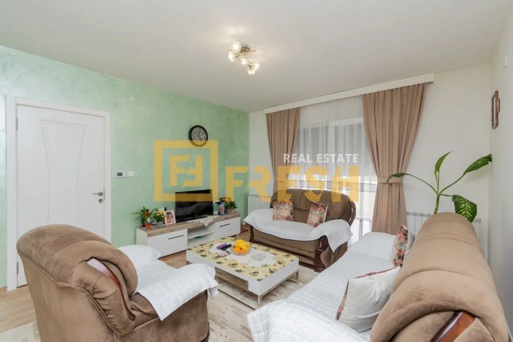 Rent, house, 110m², Kokoti, Podgorica