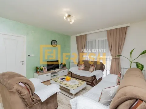 Izdavanje, kuća, 110m², Kokoti, Podgorica - image 13