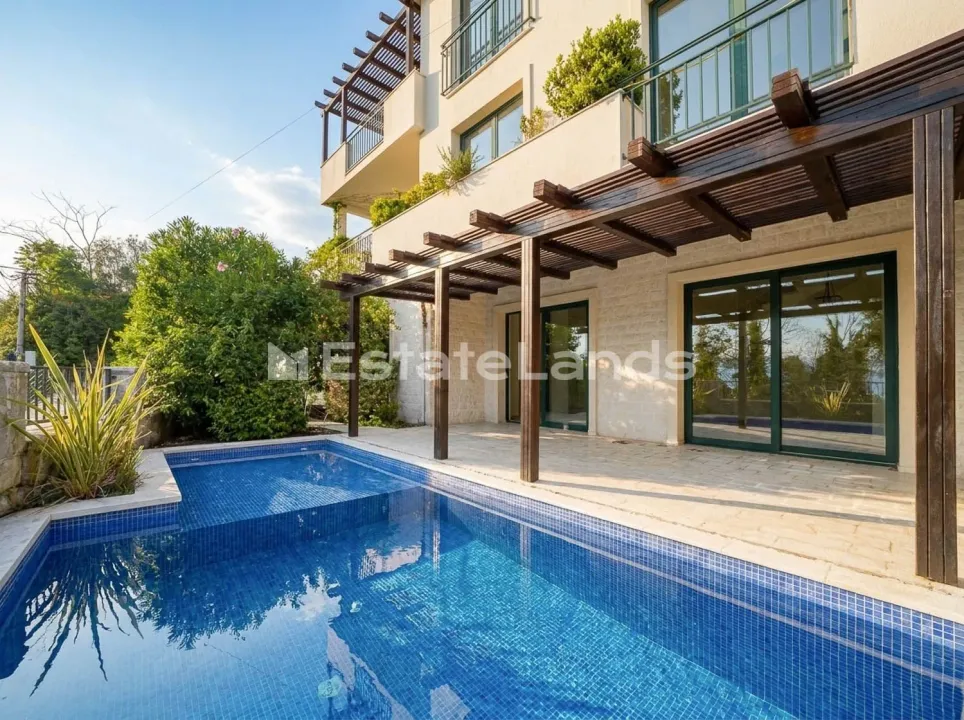 Sale, house, 240m², Donja Lastva, Tivat