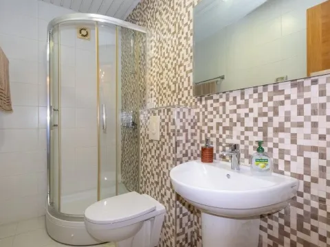 Izdavanje, trosoban stan, 98m², City Kvart, Podgorica - image 15