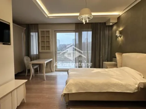 Izdavanje, četvorosoban stan, 197m², Čukarica, Beograd - image 10