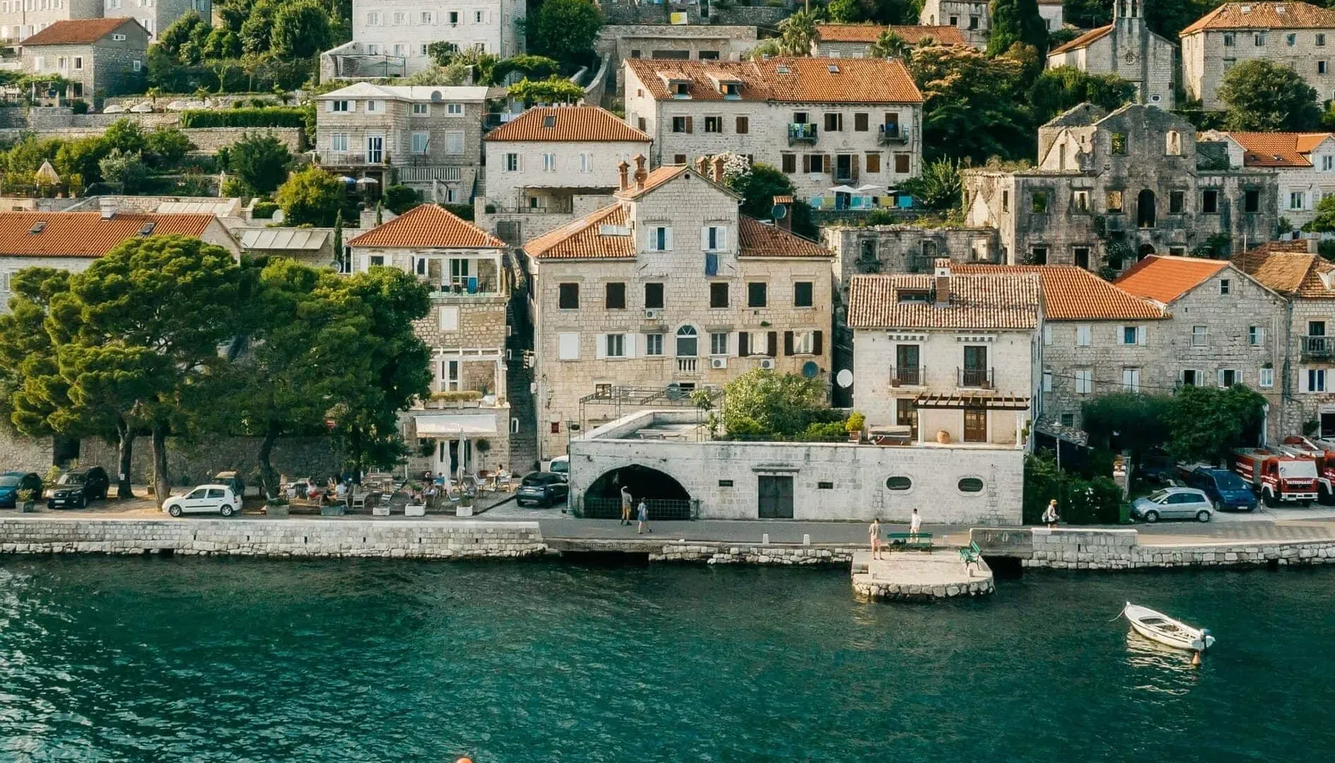 Prodaja, dvosoban stan, 93m², Perast, Kotor