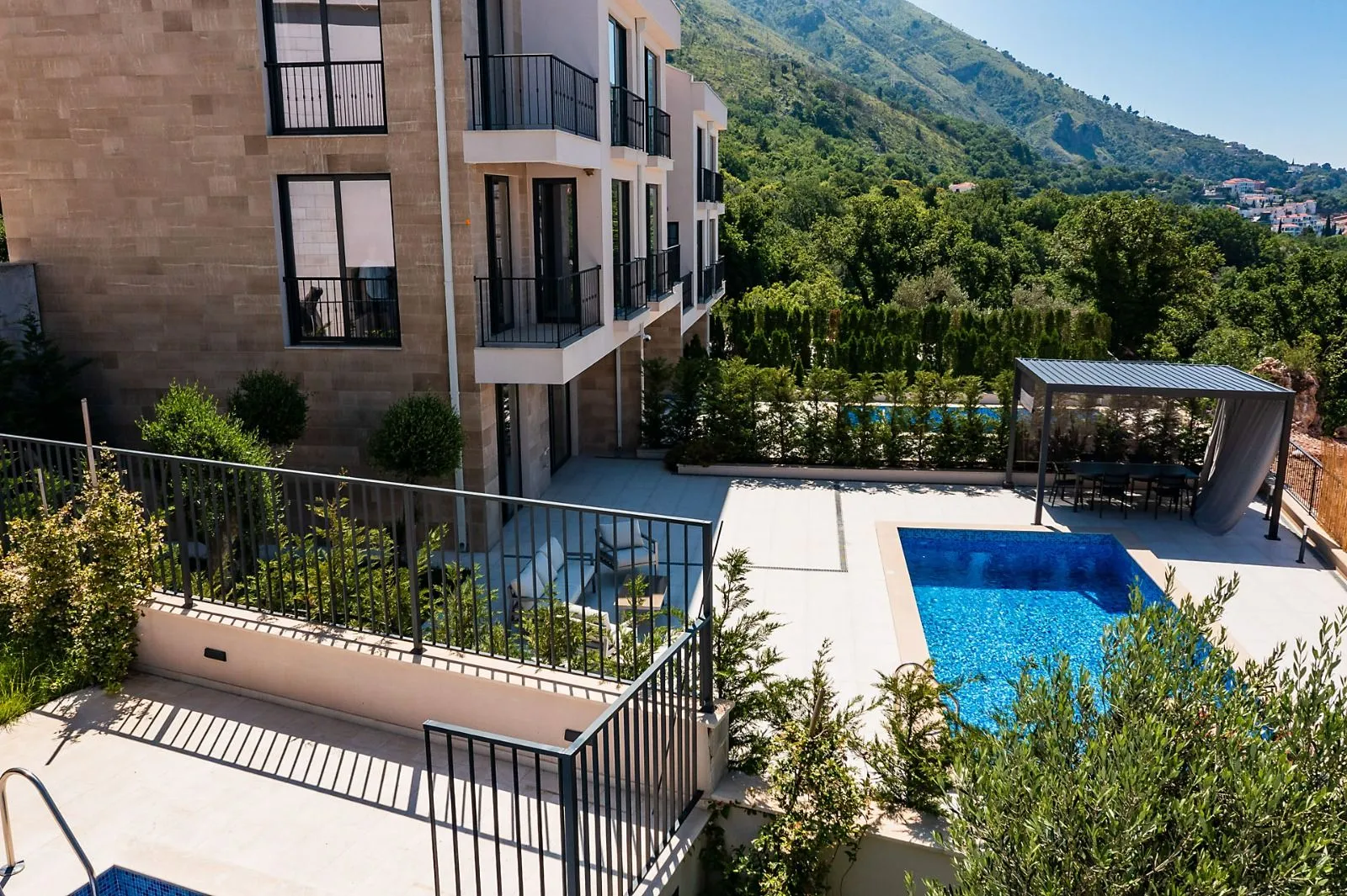 Prodaja, kuća, 223m², Reževići, Budva