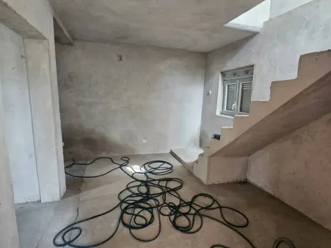 Sale, house, 74m², Centar, Bar - image 3