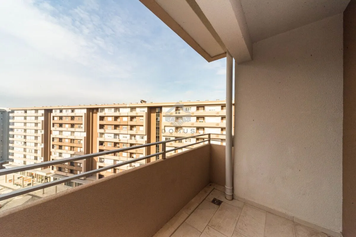 Izdavanje, poslovni prostor, 95m², Central Point, Podgorica