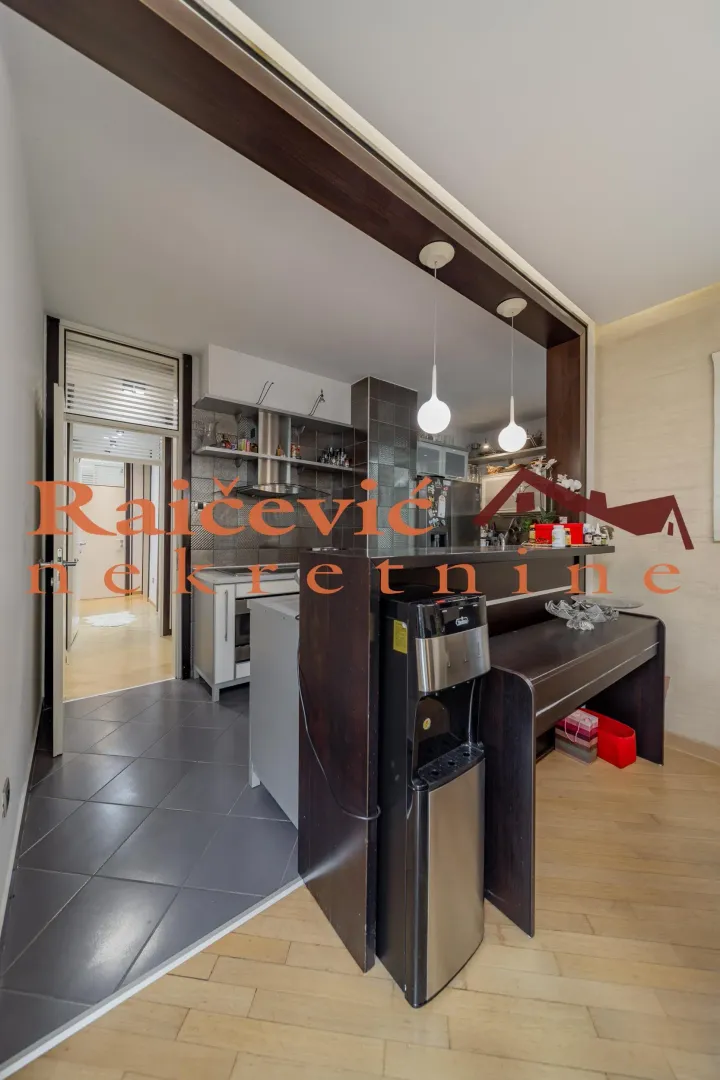 Sale, four bedroom apartment, 103m², Savski Venac, Beograd