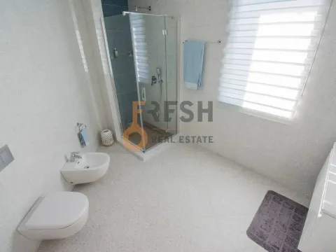 Prodaja, kuća, 240m², Tivat, Crna Gora - image 17