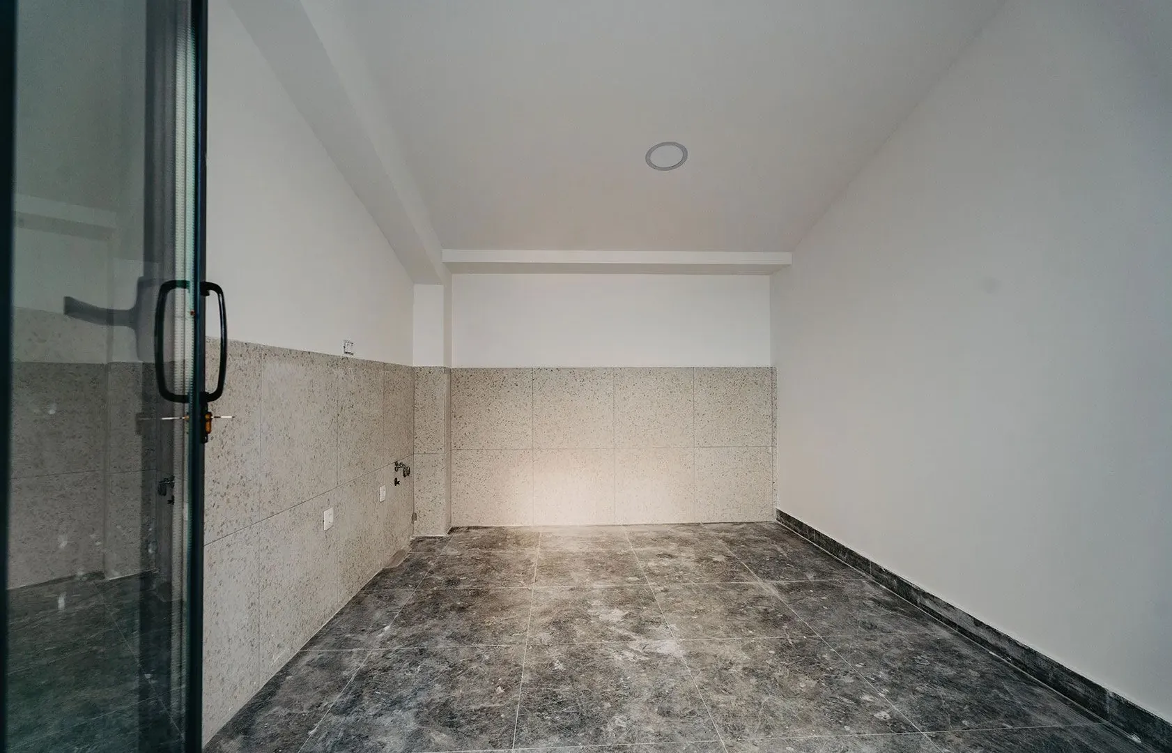 Izdavanje, ugostiteljski objekat, 1600m², Budva, Crna Gora